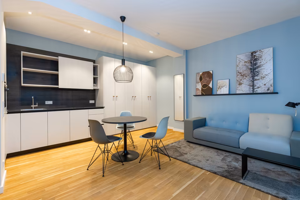 Modern Living – Möbliertes Wohnen im Bahnhofsviertel in Gutleutviertel, Frankfurt am Main