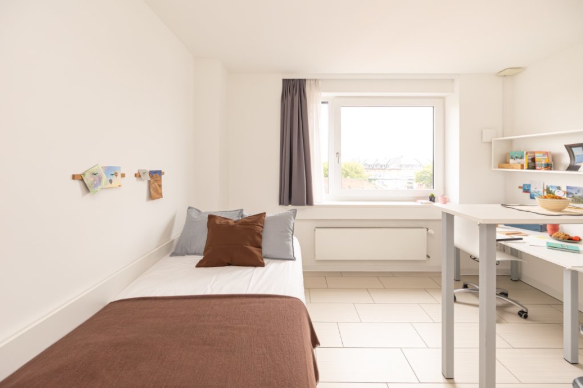 Im Herzen Bockenheims: Komplett möbliertes, modernes Studentenapartment, verschiedene Kategorien in Bockenheim, Frankfurt am Main